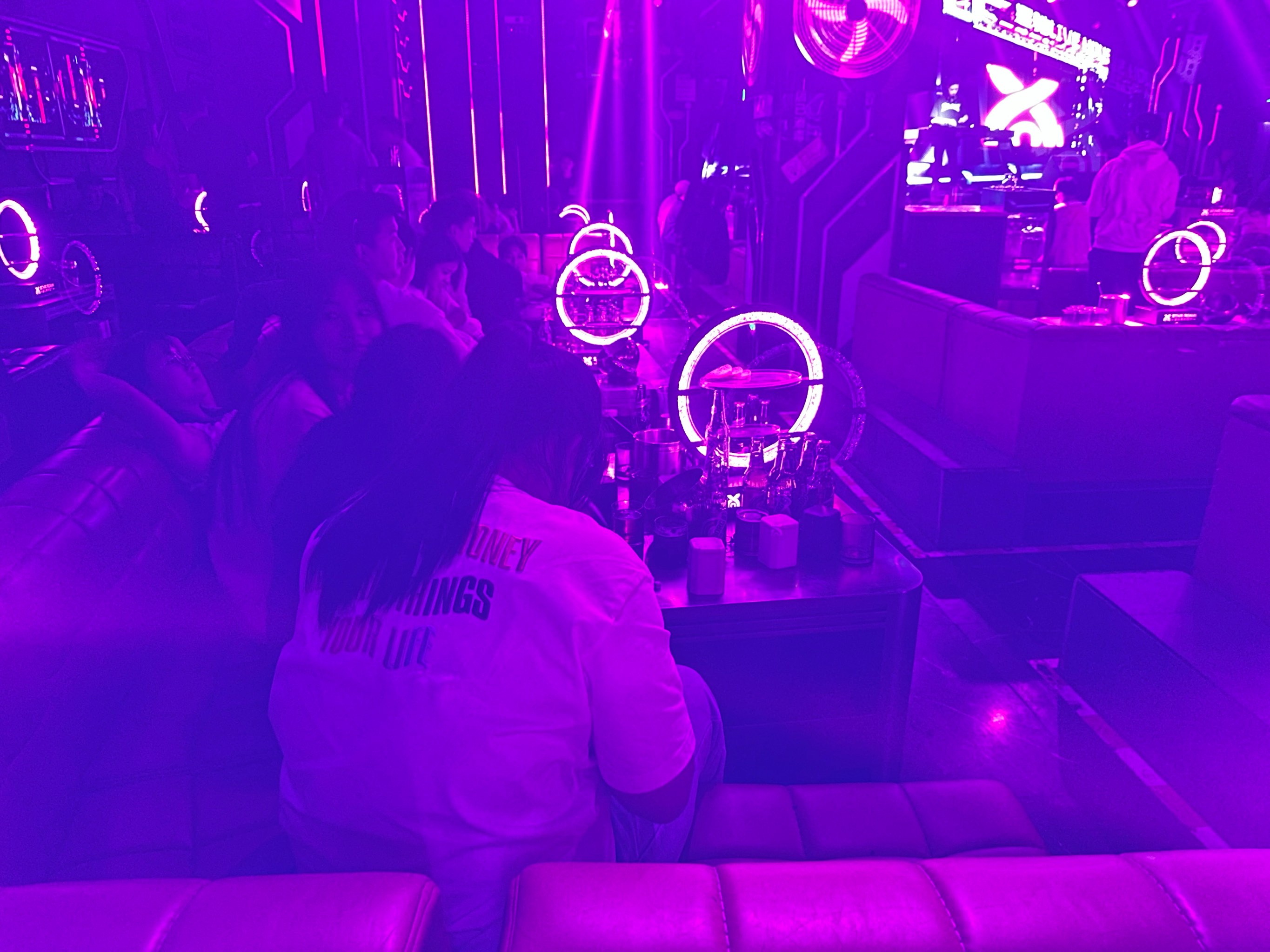 咸宁商务ktv推荐中低端商务ktv选择-赤壁市ktv预订